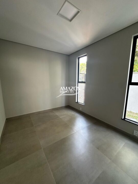 ALPHAVILLE 1 MANAUS – CASA DUPLEX 450m2 – DISPONÍVEL PARA VENDA