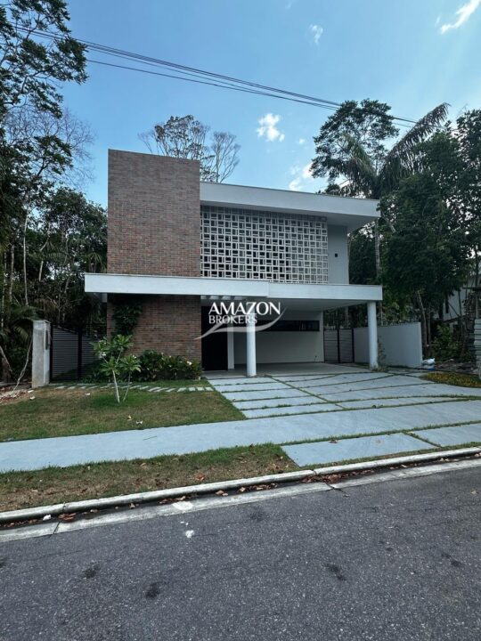 ALPHAVILLE 1 MANAUS – CASA DUPLEX 450m2 – DISPONÍVEL PARA VENDA