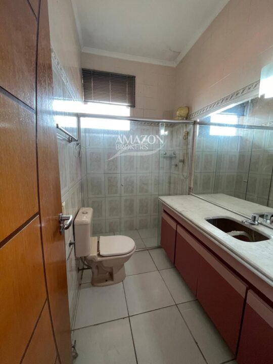 VIEIRALVES - CASA DE 3 ANDARES 450 m² - DISPONÍVEL PARA VENDA