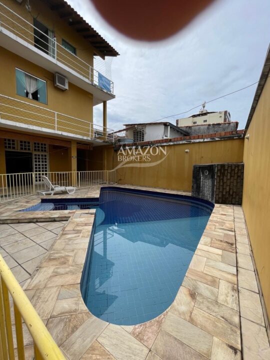 VIEIRALVES - CASA DE 3 ANDARES 450 m² - DISPONÍVEL PARA VENDA