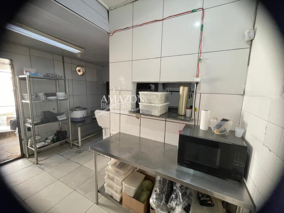 PONTO COMERCIAL 300 m2 - VIEIRALVES - DISPONÍVEL PARA VENDA