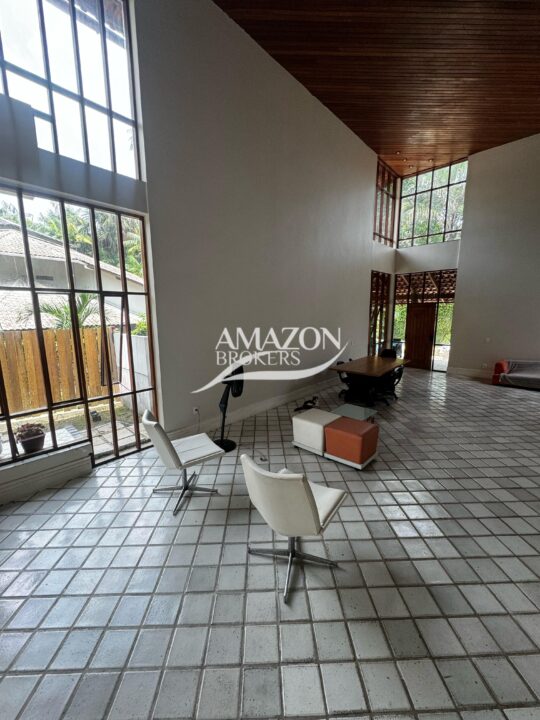 PARQUE RESIDÊNCIAS CONDOMÍNIO - CASA DUPLEX 1.100 m2 - DISPONÍVEL PARA VENDA