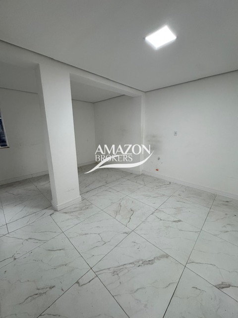 VIEIRALVES - PRÉDIO COMERCIAL 600 m2 COM 17 SALAS - DISPONÍVEL PARA LOCAÇÃO