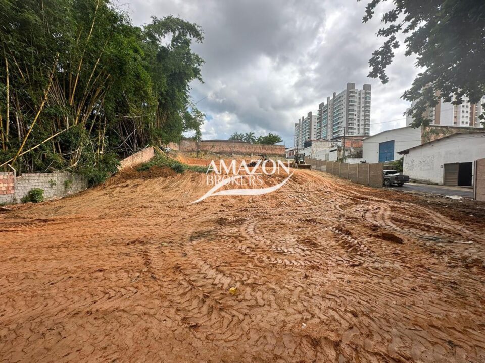 ALEIXO - TERRENO 1.400 m2 - DISPONÍVEL PARA VENDA