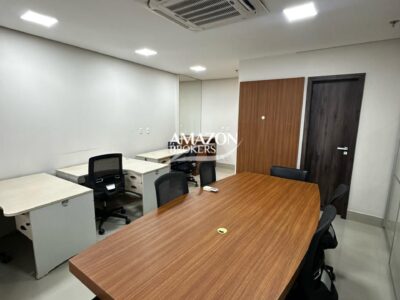 CRISTAL TOWER, ADRIANÓPOLIS - SALA COMERCIAL 30 m2 - DISPONÍVEL PARA LOCAÇÃO