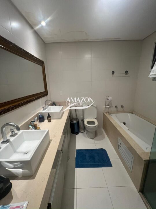 PRIVILEGE CLUB RESIDENCE, ADRIANÓPOLIS - APARTAMENTO 215 m2 - DISPONÍVEL PARA LOCAÇÃO