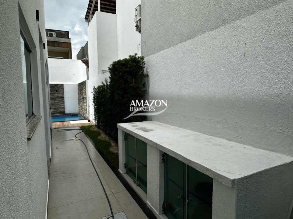 QUINTA DAS LARANJEIRAS RESIDENCIAL, PARQUE DAS LARANJEIRAS - CASA DUPLEX - DISPONÍVEL PARA VENDA