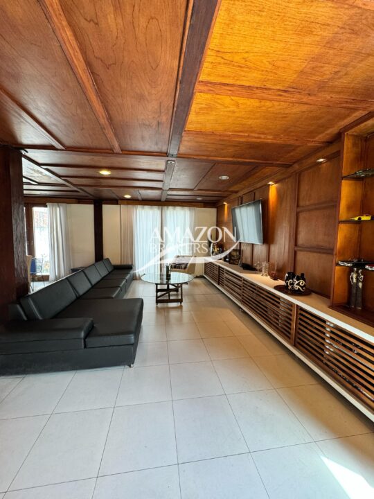 PARQUE 10 - CASA DUPLEX 160 m2 - DISPONÍVEL PARA VENDA