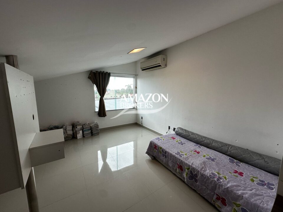 AMSTERDAM VILLAGE CONDOMÍNIO, FLORES – CASA TRIPLEX 250 m2 – DISPONÍVEL PARA LOCAÇÃO
