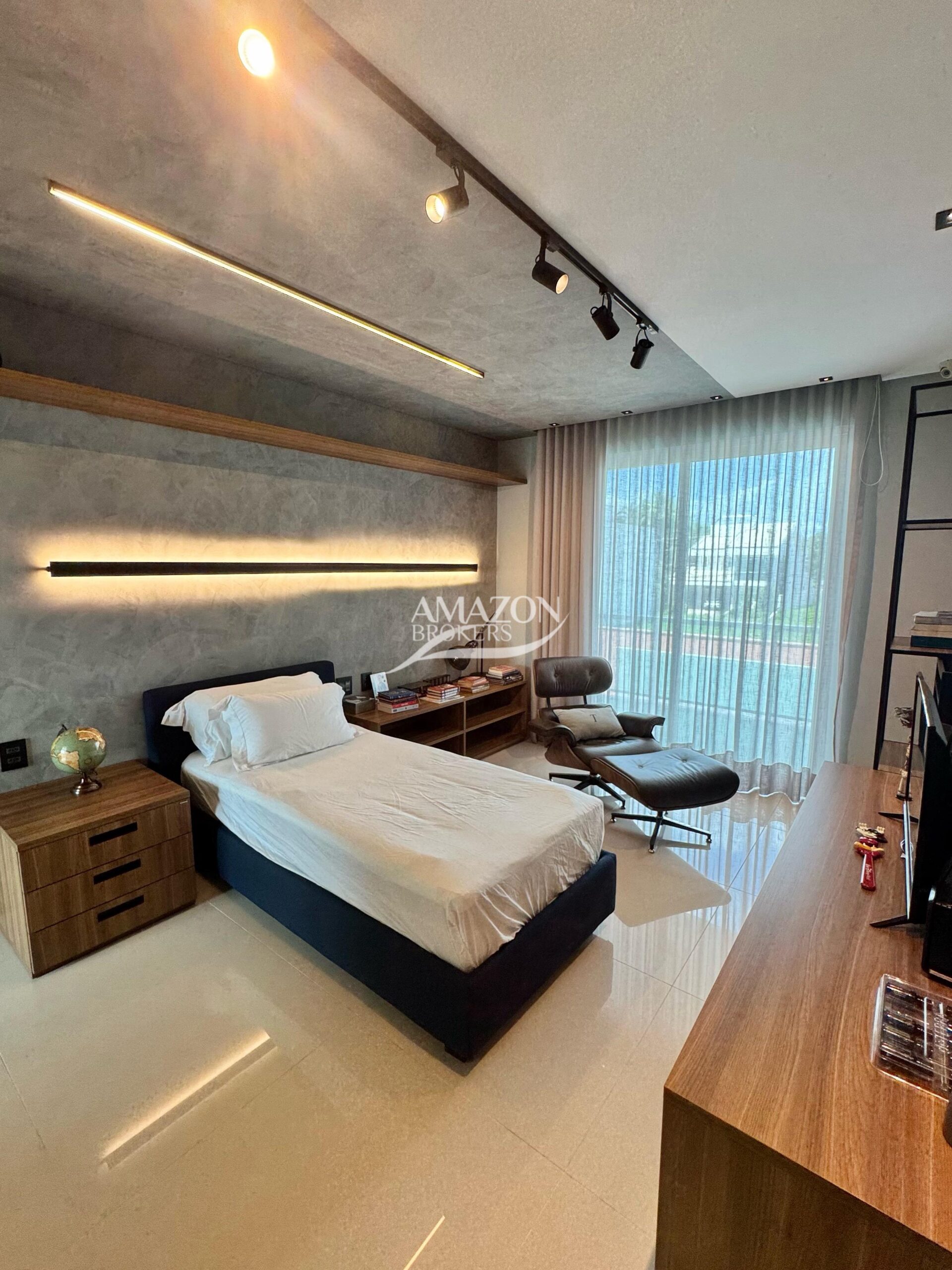 RENAISSANCE RESIDENCIAL, CHAPADA - CASA DUPLEX 589,24 m2 - DISPONÍVEL PARA VENDA
