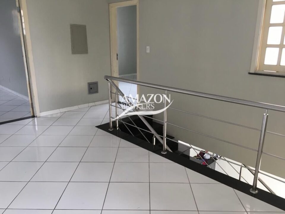VIEIRALVES - CASA DUPLEX RESIDENCIAL OU COMERCIAL 375 m2 - DISPONÍVEL PARA LOCAÇÃO