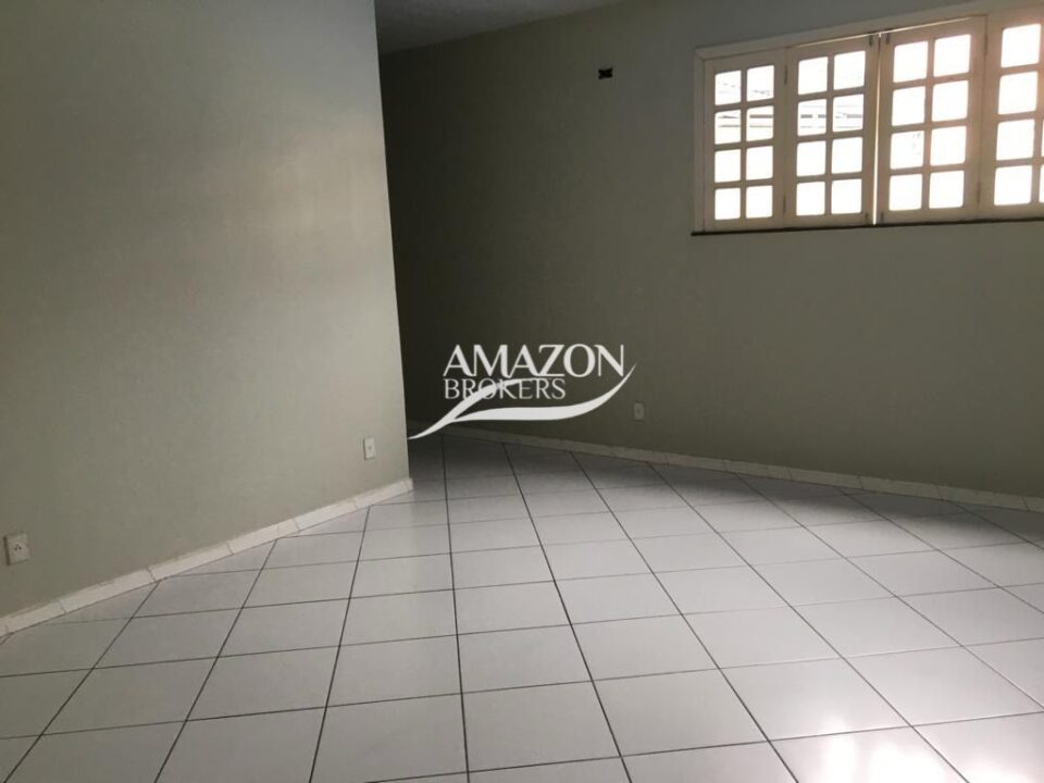 VIEIRALVES - CASA DUPLEX RESIDENCIAL OU COMERCIAL 375 m2 - DISPONÍVEL PARA LOCAÇÃO