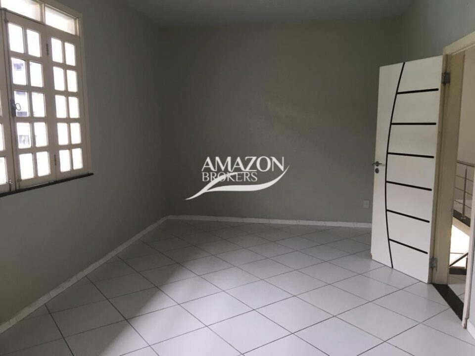 VIEIRALVES - CASA DUPLEX RESIDENCIAL OU COMERCIAL 375 m2 - DISPONÍVEL PARA LOCAÇÃO