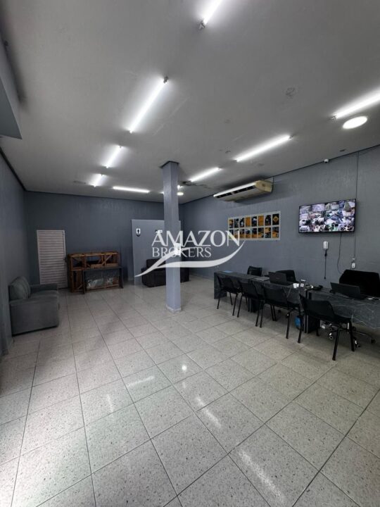 ÁGUAS CLARAS – PONTO COMERCIAL 600 m2 – DISPONÍVEL PARA VENDA