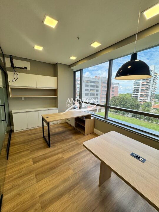 SOBERANE WORK, ADRIANÓPOLIS – SALA COMERCIAL 35m2 – DISPONÍVEL PARA LOCAÇÃO