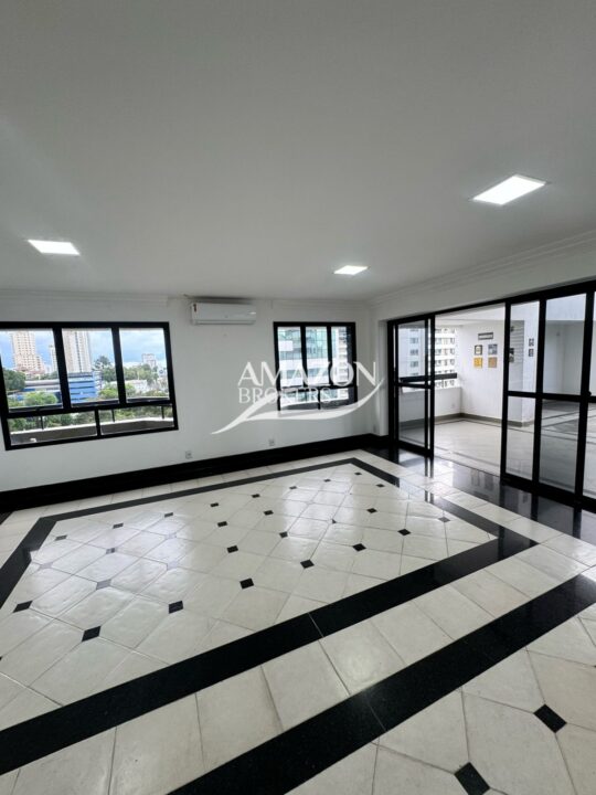SAINTE MARIE CONDOMÍNIO, ADRIANÓPOLIS – COBERTURA 220m2 – DISPONÍVEL PARA LOCAÇÃO