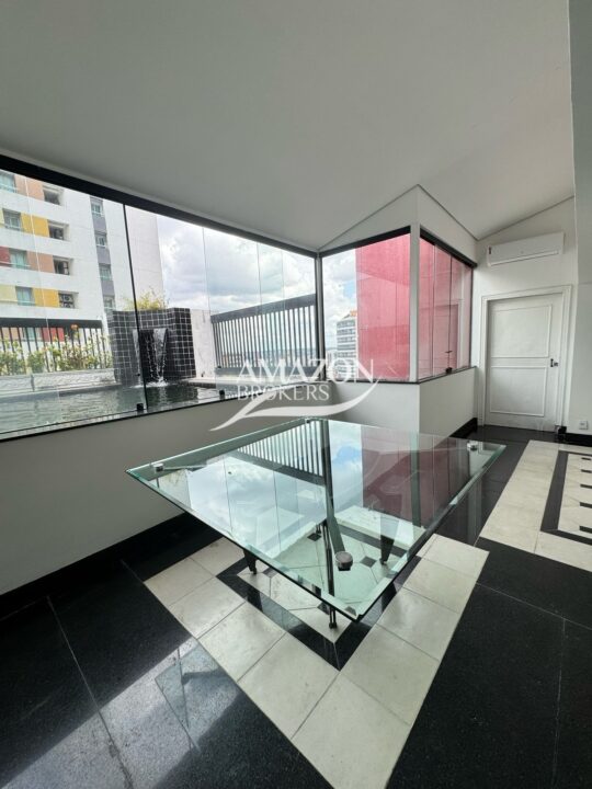 SAINTE MARIE CONDOMÍNIO, ADRIANÓPOLIS – COBERTURA 220m2 – DISPONÍVEL PARA LOCAÇÃO
