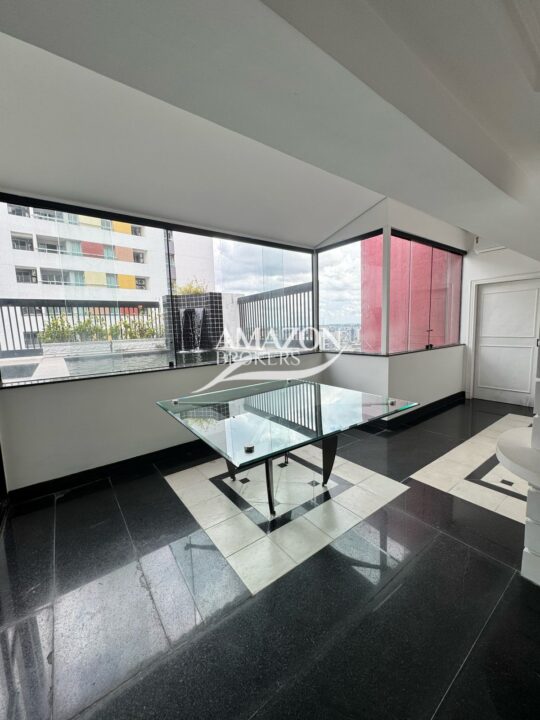 SAINTE MARIE CONDOMÍNIO, ADRIANÓPOLIS – COBERTURA 220m2 – DISPONÍVEL PARA LOCAÇÃO