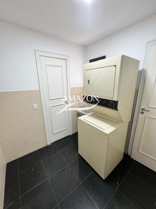 SAINTE MARIE CONDOMÍNIO, ADRIANÓPOLIS – COBERTURA 220m2 – DISPONÍVEL PARA LOCAÇÃO