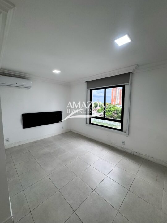 SAINTE MARIE CONDOMÍNIO, ADRIANÓPOLIS – COBERTURA 220m2 – DISPONÍVEL PARA LOCAÇÃO