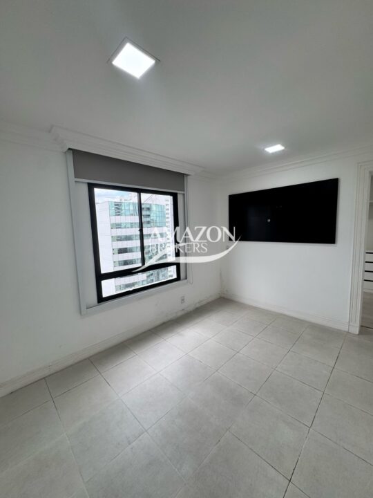 SAINTE MARIE CONDOMÍNIO, ADRIANÓPOLIS – COBERTURA 220m2 – DISPONÍVEL PARA LOCAÇÃO