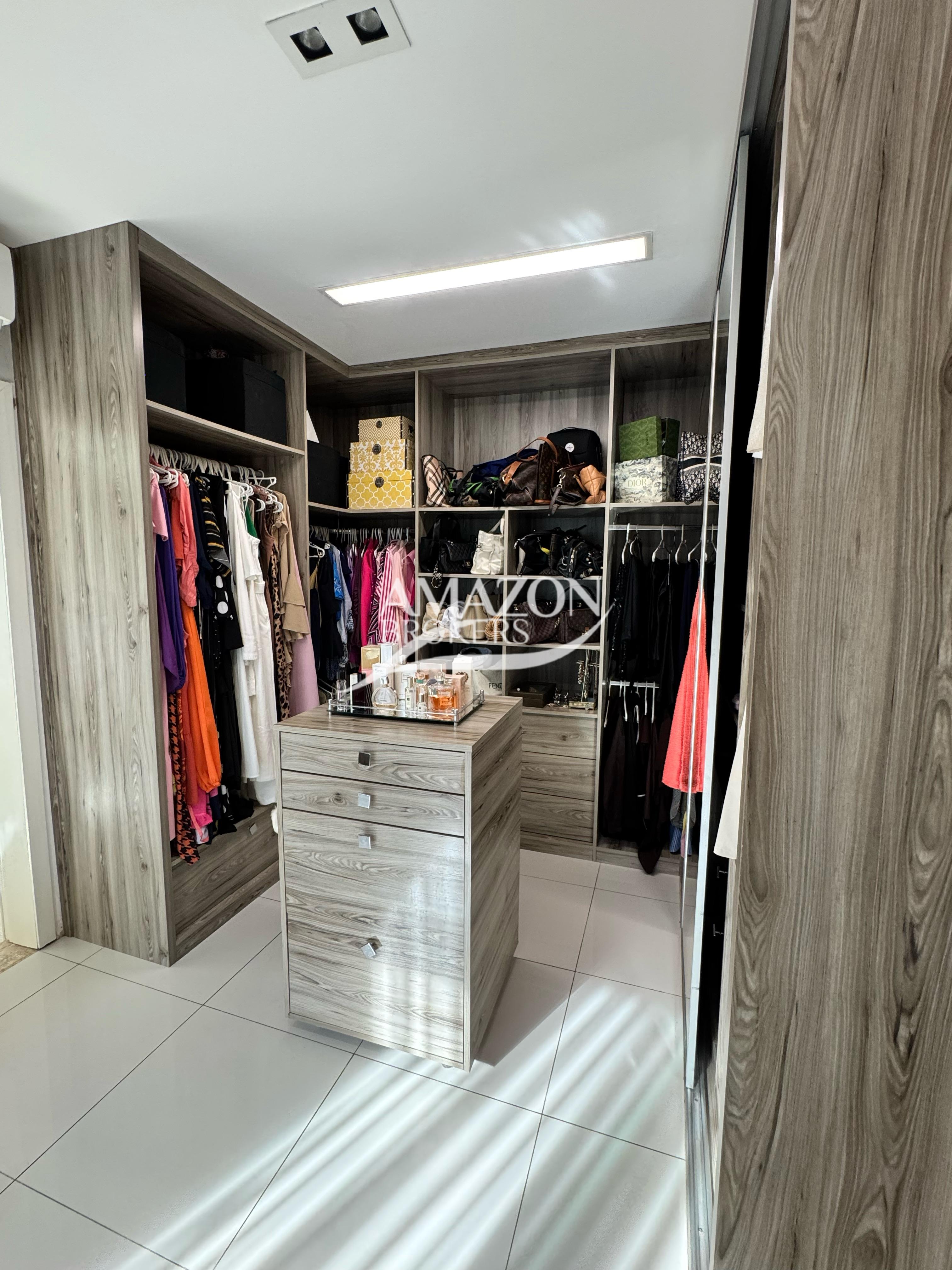 ALPHAVILLE 1 RESIDENCIAL, PONTA NEGRA – CASA DUPLEX 490 m2 – DISPONÍVEL PARA VENDA