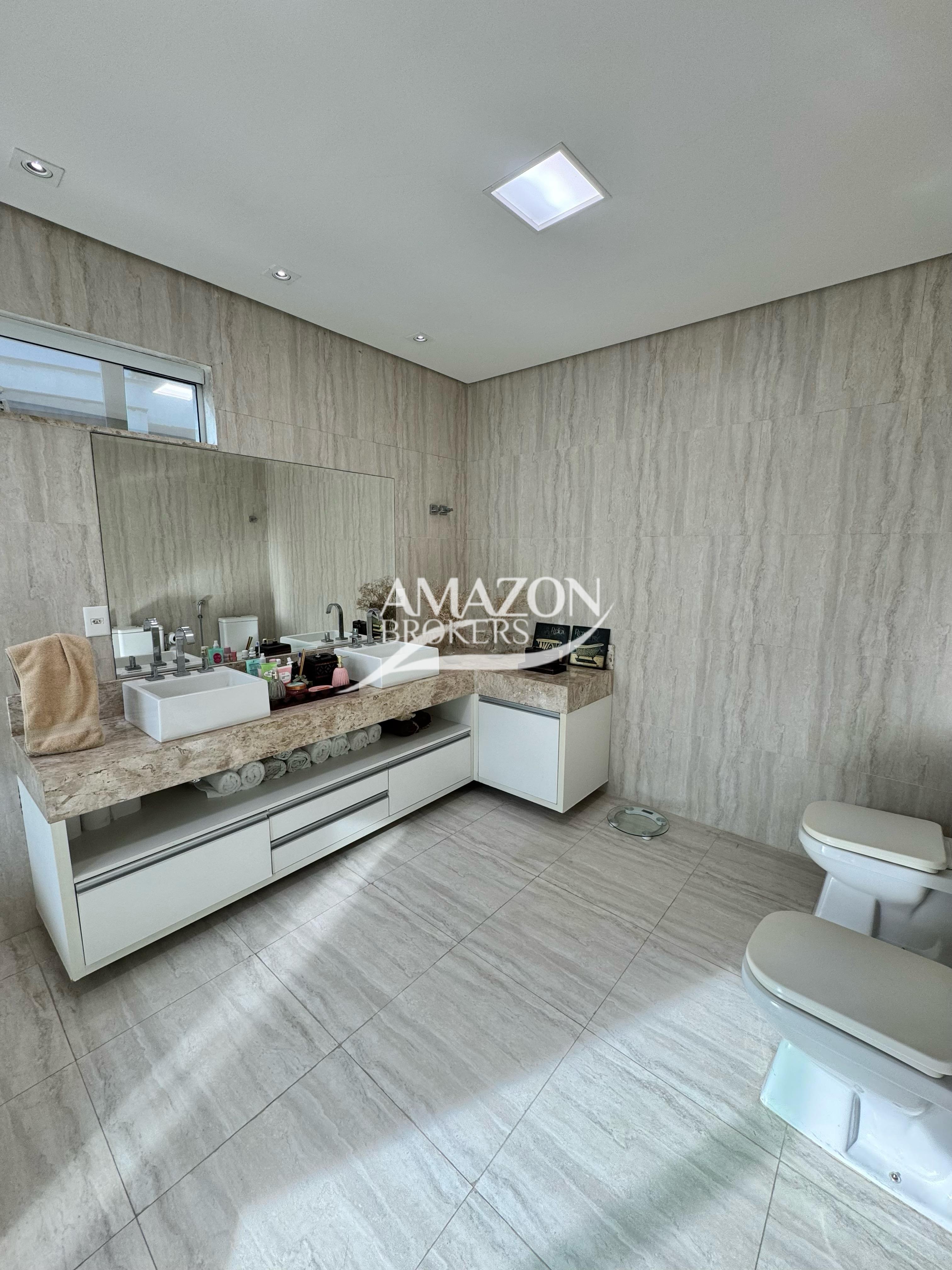 ALPHAVILLE 1 RESIDENCIAL, PONTA NEGRA – CASA DUPLEX 490 m2 – DISPONÍVEL PARA VENDA