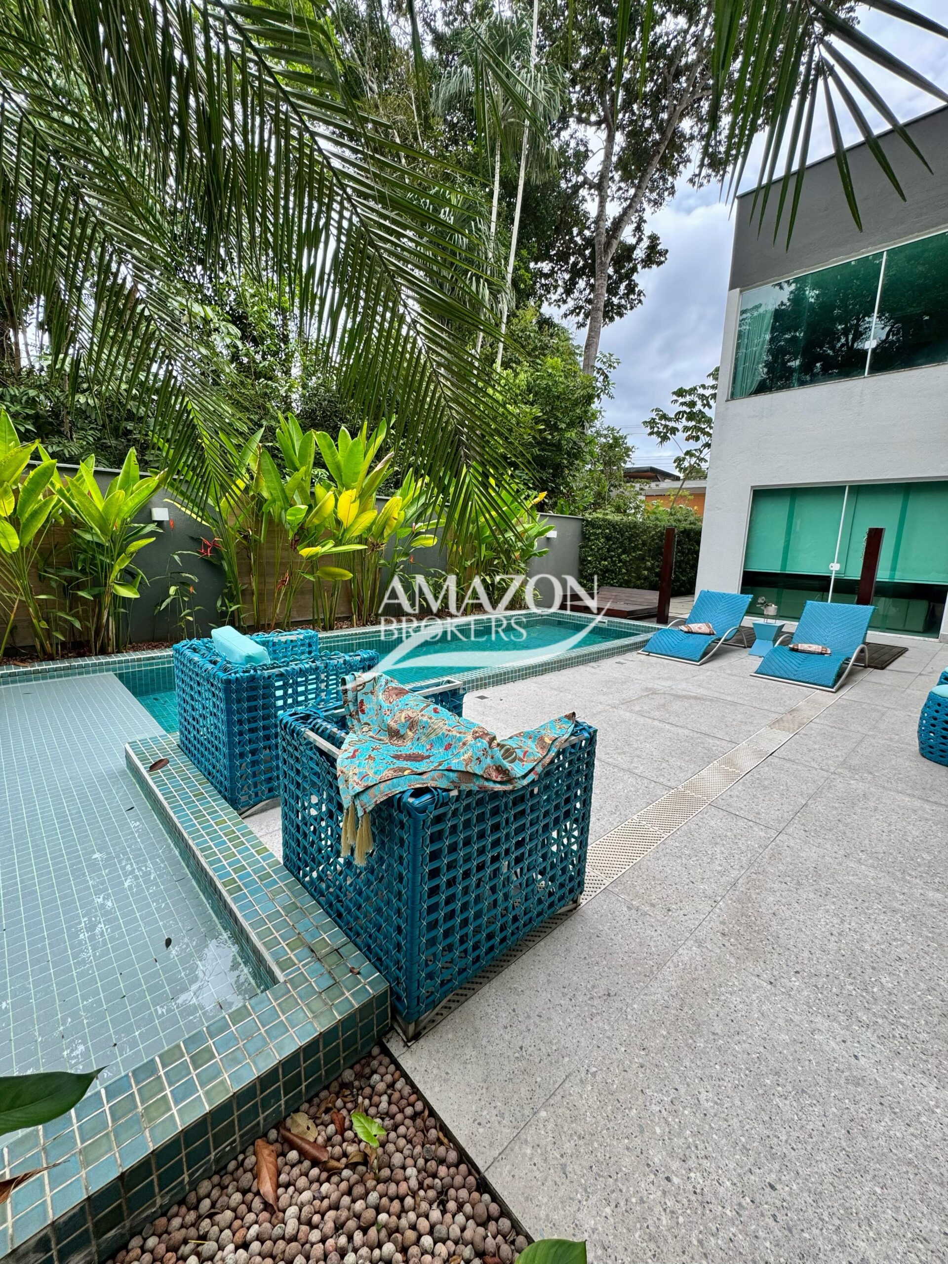 ALPHAVILLE 1 RESIDENCIAL, PONTA NEGRA – CASA DUPLEX 490 m2 – DISPONÍVEL PARA VENDA