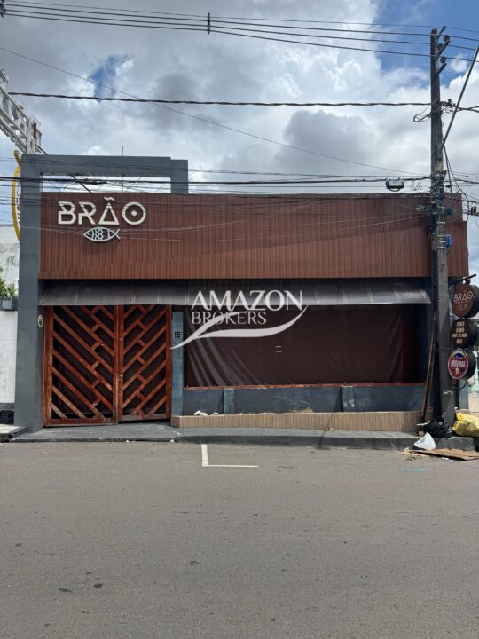 VIEIRALVES - PONTO COMERCIAL 300m2 - DISPONÍVEL PARA LOCAÇÃO