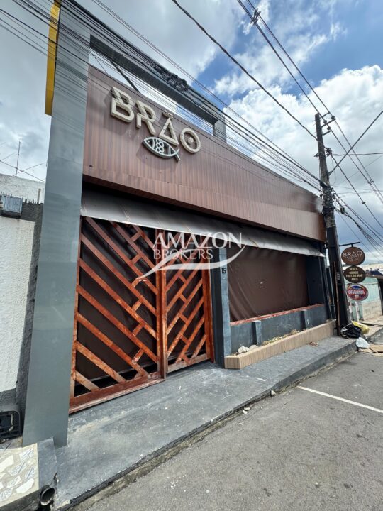 VIEIRALVES - PONTO COMERCIAL 300m2 - DISPONÍVEL PARA LOCAÇÃO
