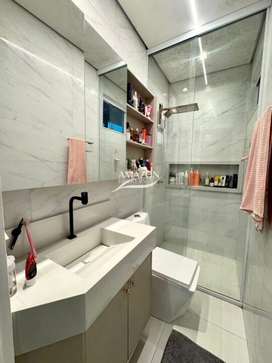 PARQUE DAS PALMEIRAS CONDOMÍNIO, FLORES – CASA DUPLEX 200m² - DISPONÍVEL PARA VENDA