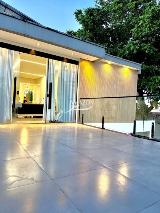 PARQUE DAS PALMEIRAS CONDOMÍNIO, FLORES – CASA DUPLEX 200m² - DISPONÍVEL PARA VENDA