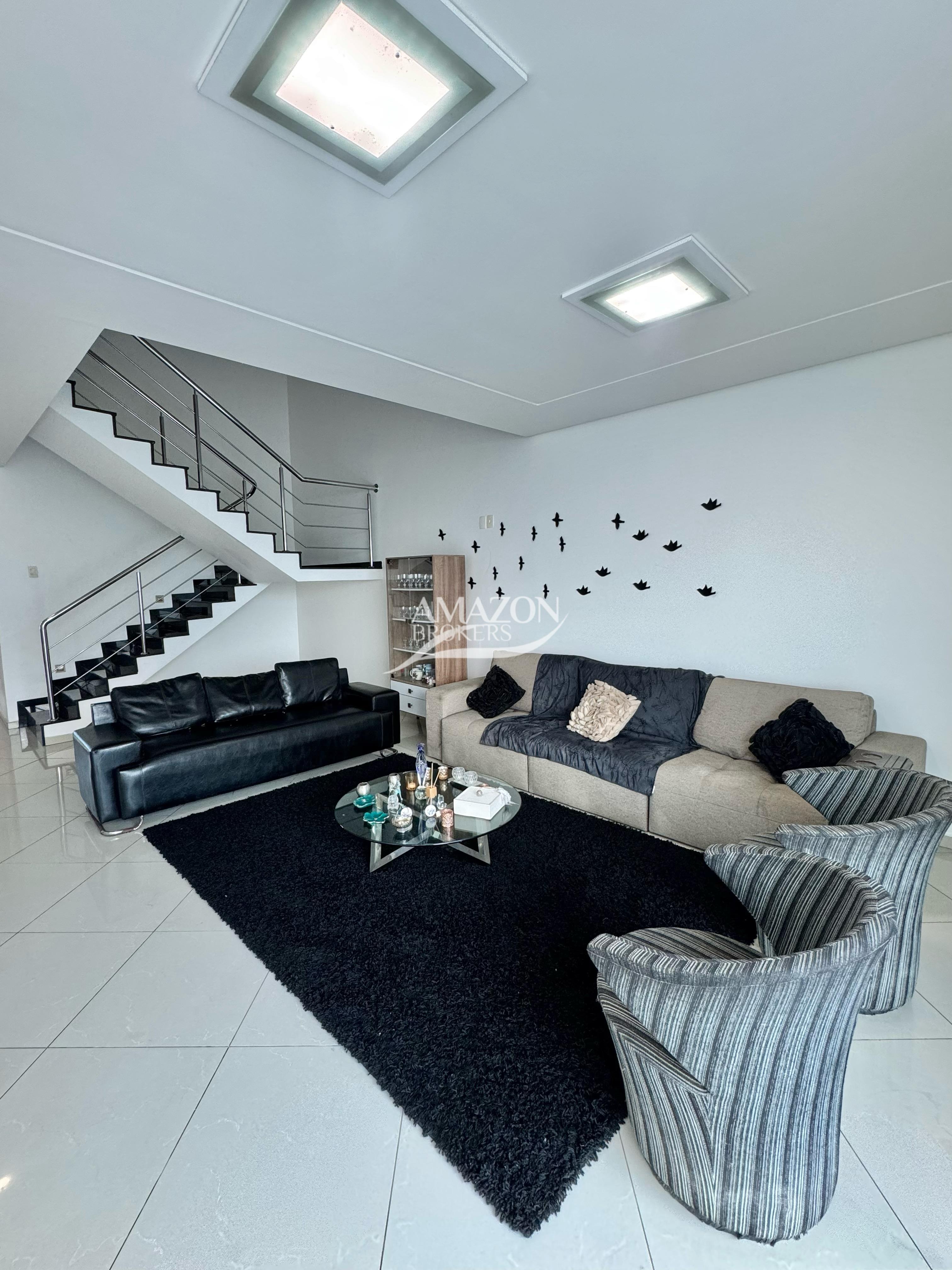 SHIZEN I RESIDENCIAL, PARQUE 10 – CASA DUPLEX 260 m2 – DISPONÍVEL PARA VENDA