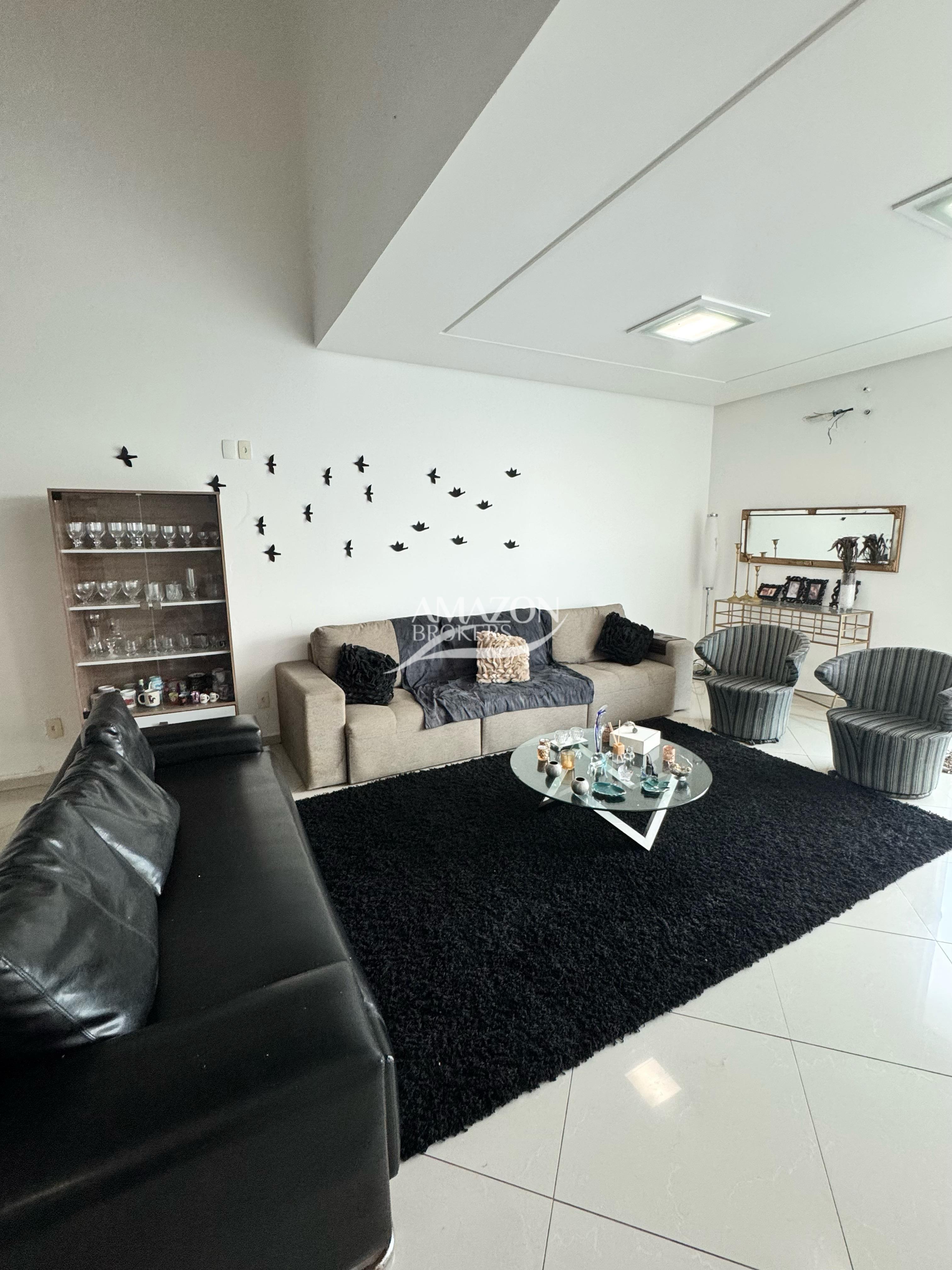 SHIZEN I RESIDENCIAL, PARQUE 10 – CASA DUPLEX 260 m2 – DISPONÍVEL PARA VENDA