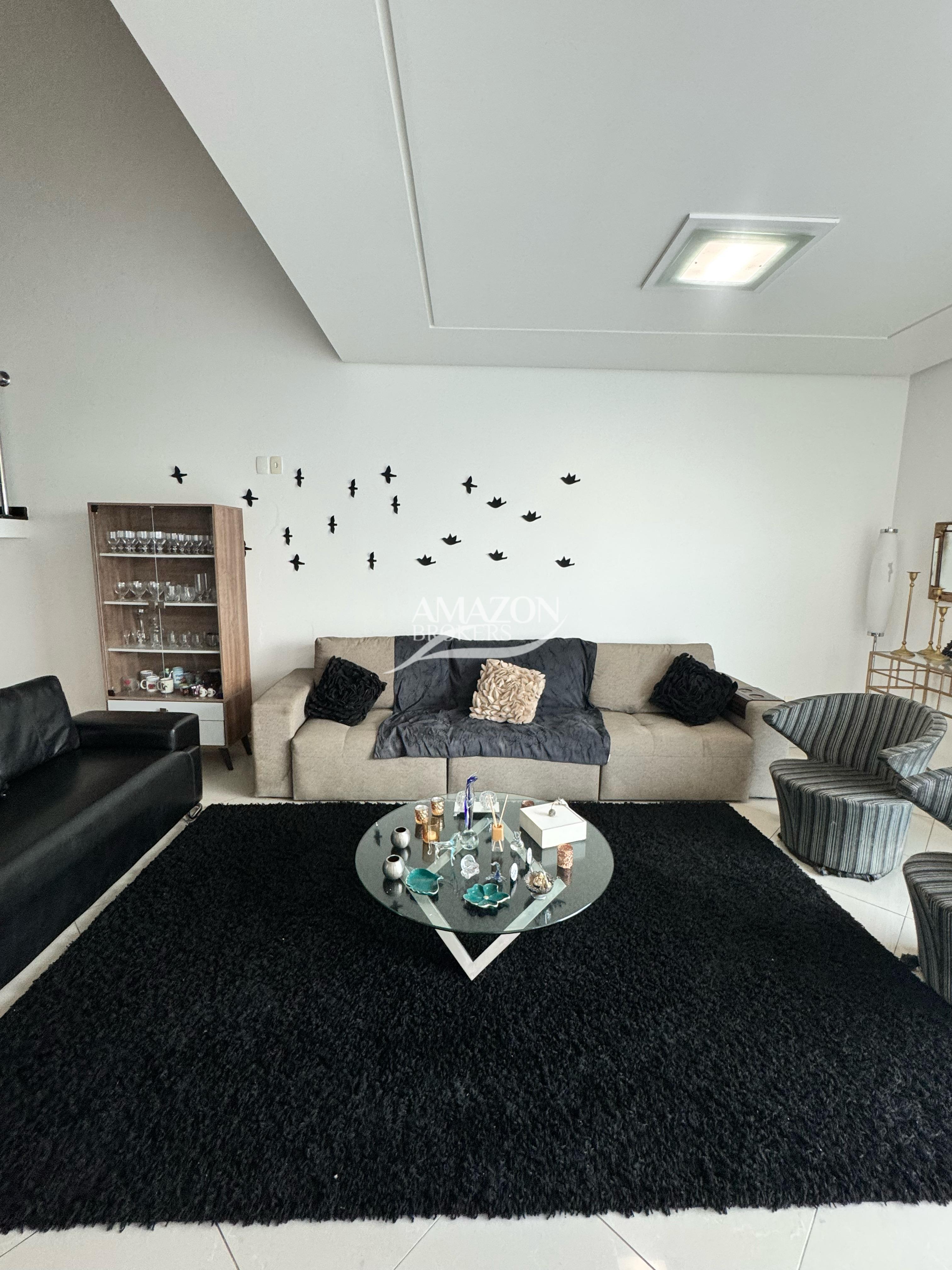 SHIZEN I RESIDENCIAL, PARQUE 10 – CASA DUPLEX 260 m2 – DISPONÍVEL PARA VENDA