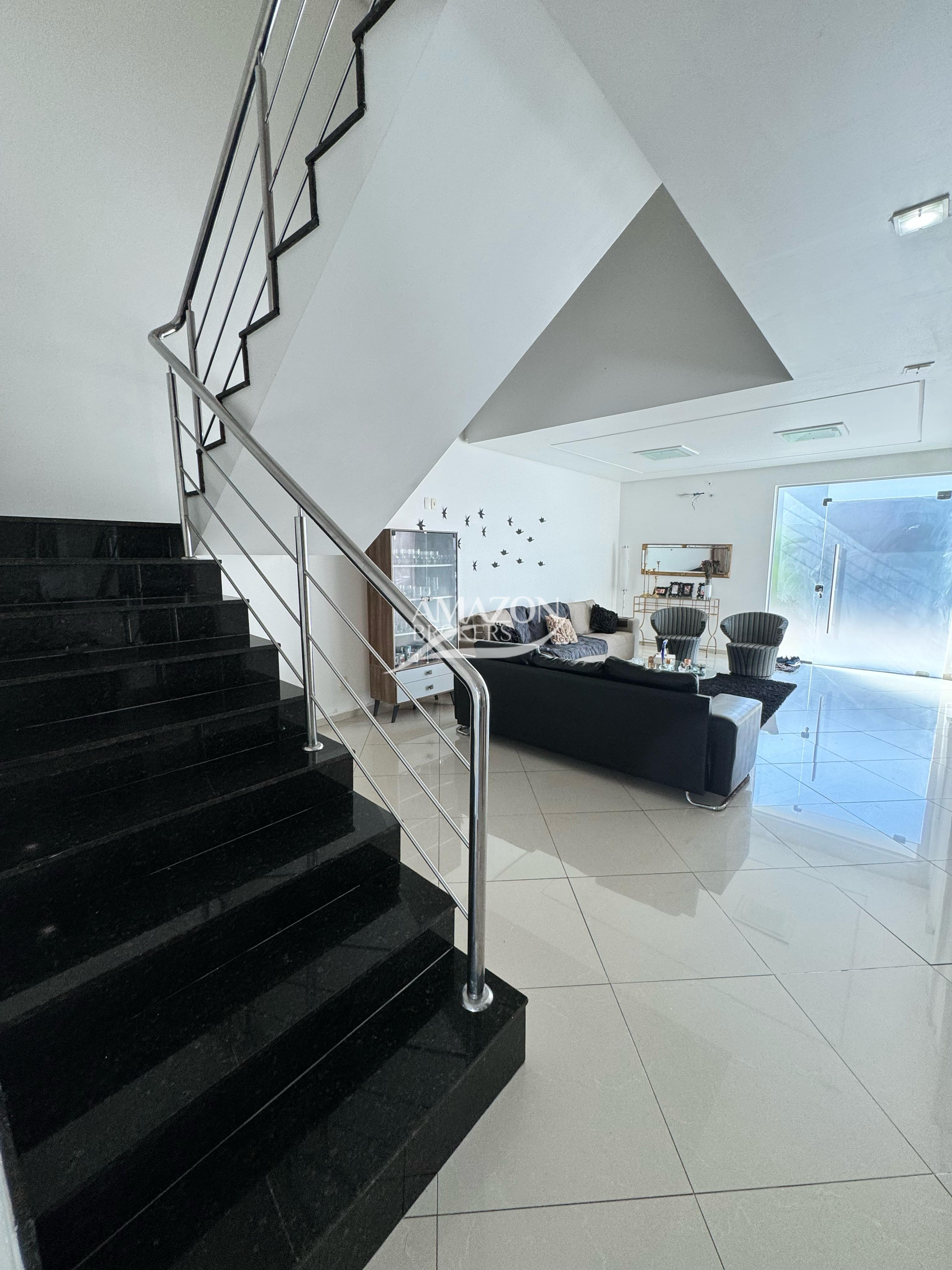 SHIZEN I RESIDENCIAL, PARQUE 10 – CASA DUPLEX 260 m2 – DISPONÍVEL PARA VENDA