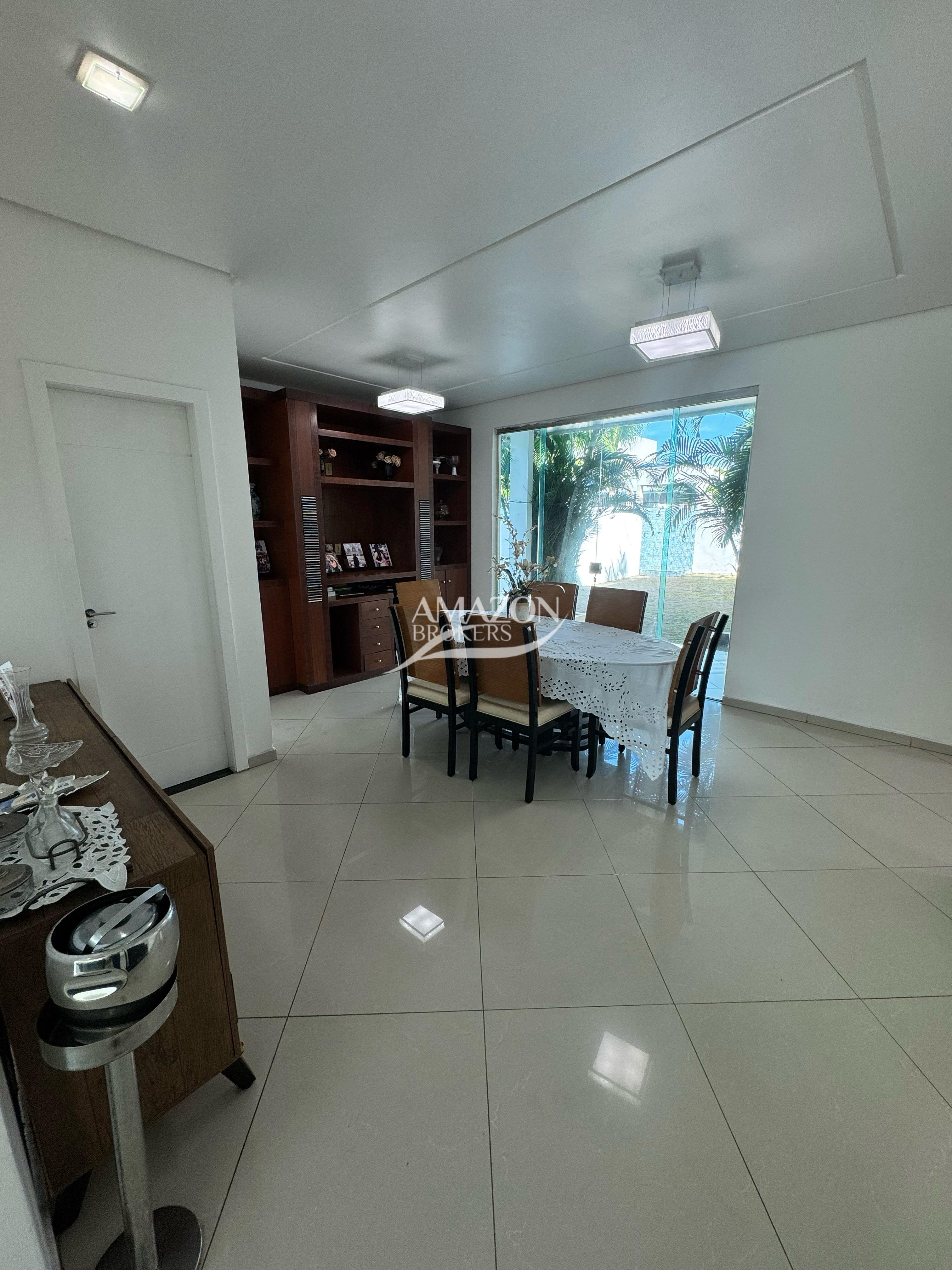 SHIZEN I RESIDENCIAL, PARQUE 10 – CASA DUPLEX 260 m2 – DISPONÍVEL PARA VENDA