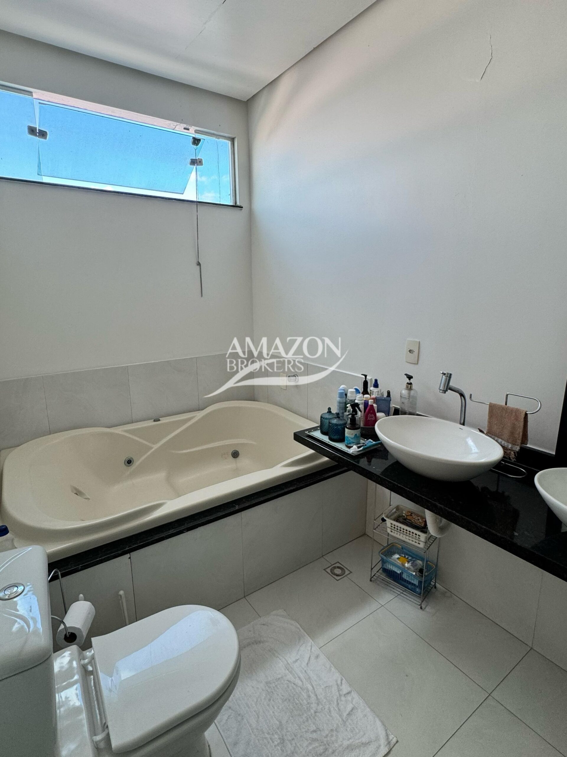 SHIZEN I RESIDENCIAL, PARQUE 10 – CASA DUPLEX 260 m2 – DISPONÍVEL PARA VENDA