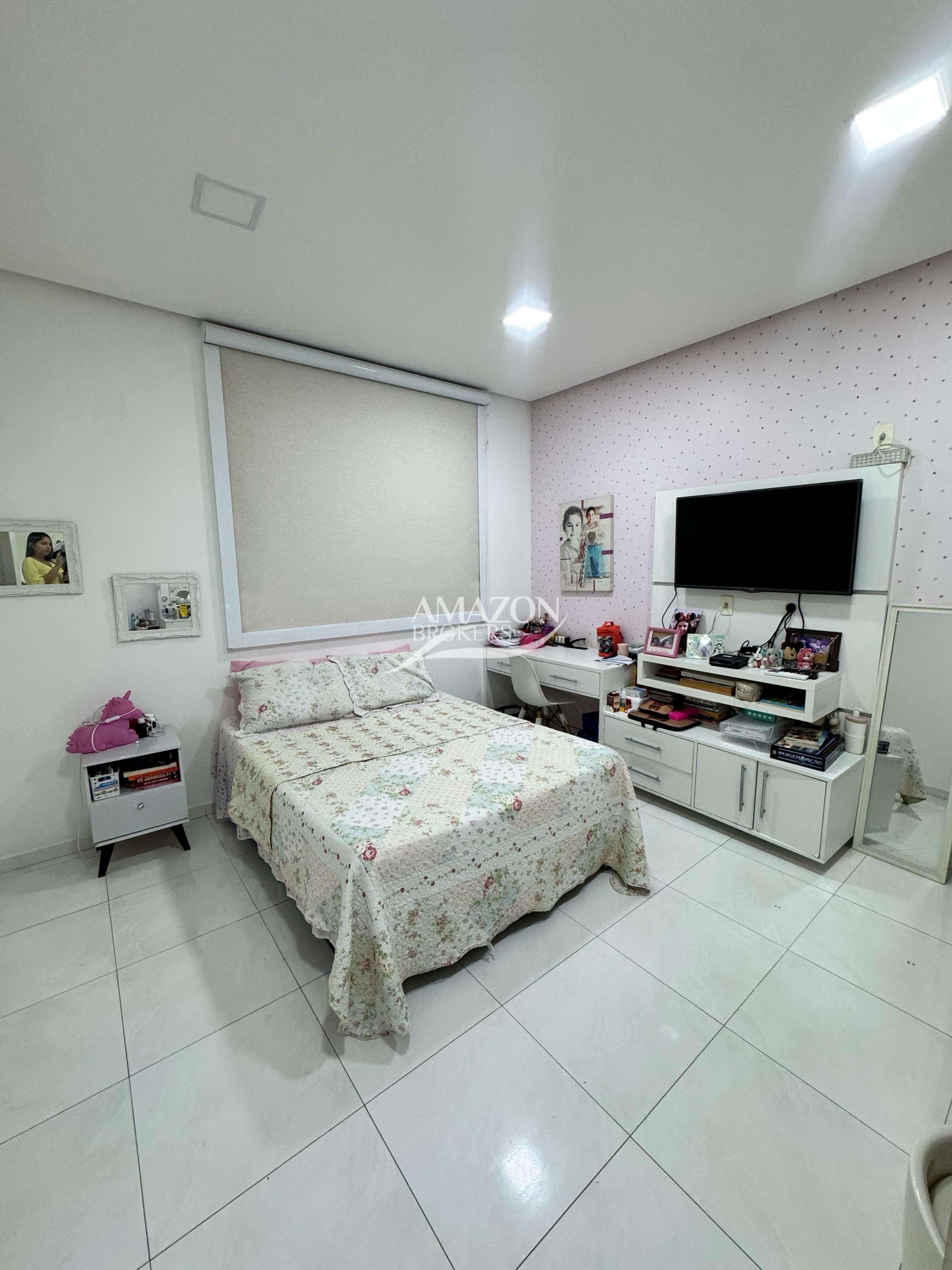 SHIZEN I RESIDENCIAL, PARQUE 10 – CASA DUPLEX 260 m2 – DISPONÍVEL PARA VENDA