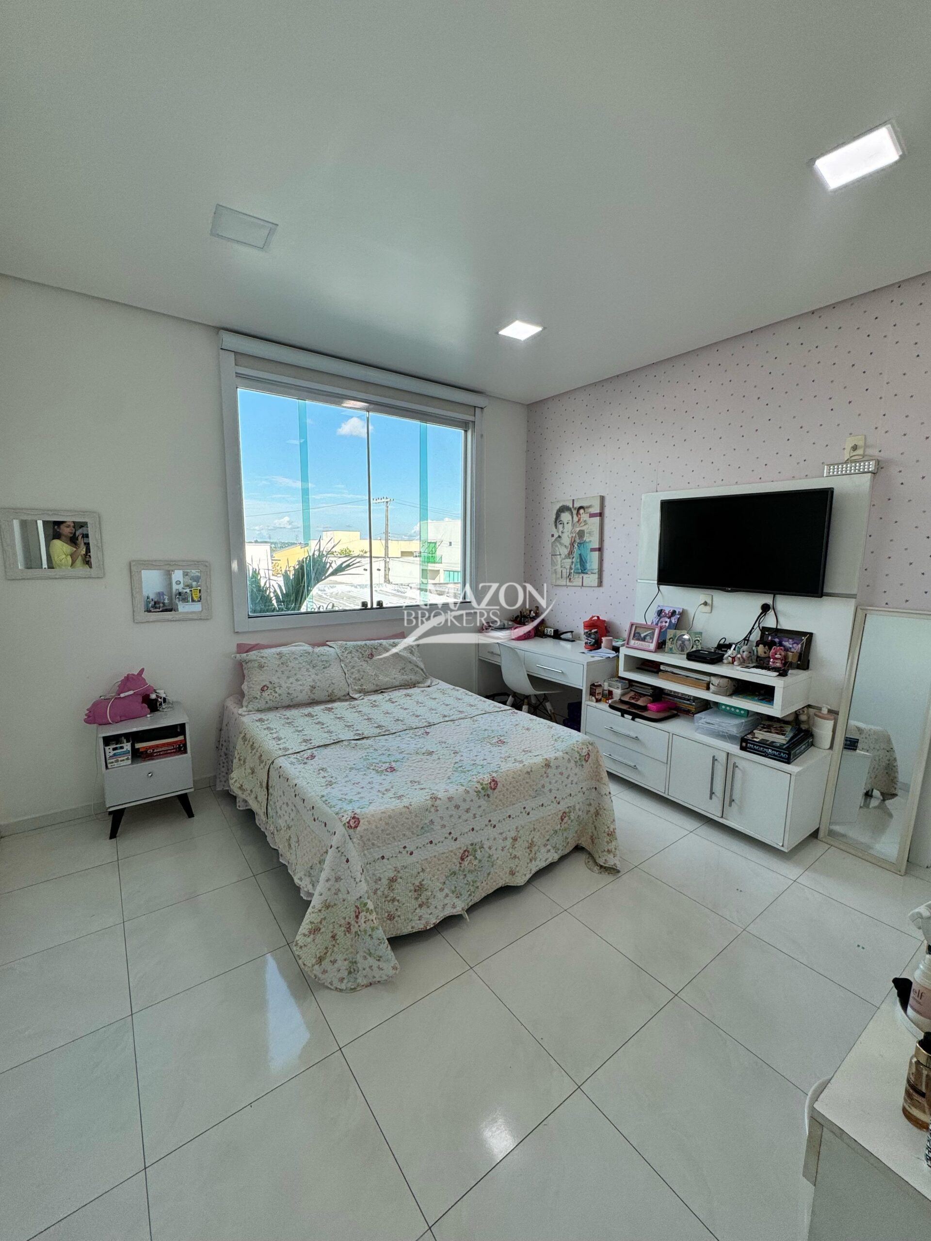 SHIZEN I RESIDENCIAL, PARQUE 10 – CASA DUPLEX 260 m2 – DISPONÍVEL PARA VENDA