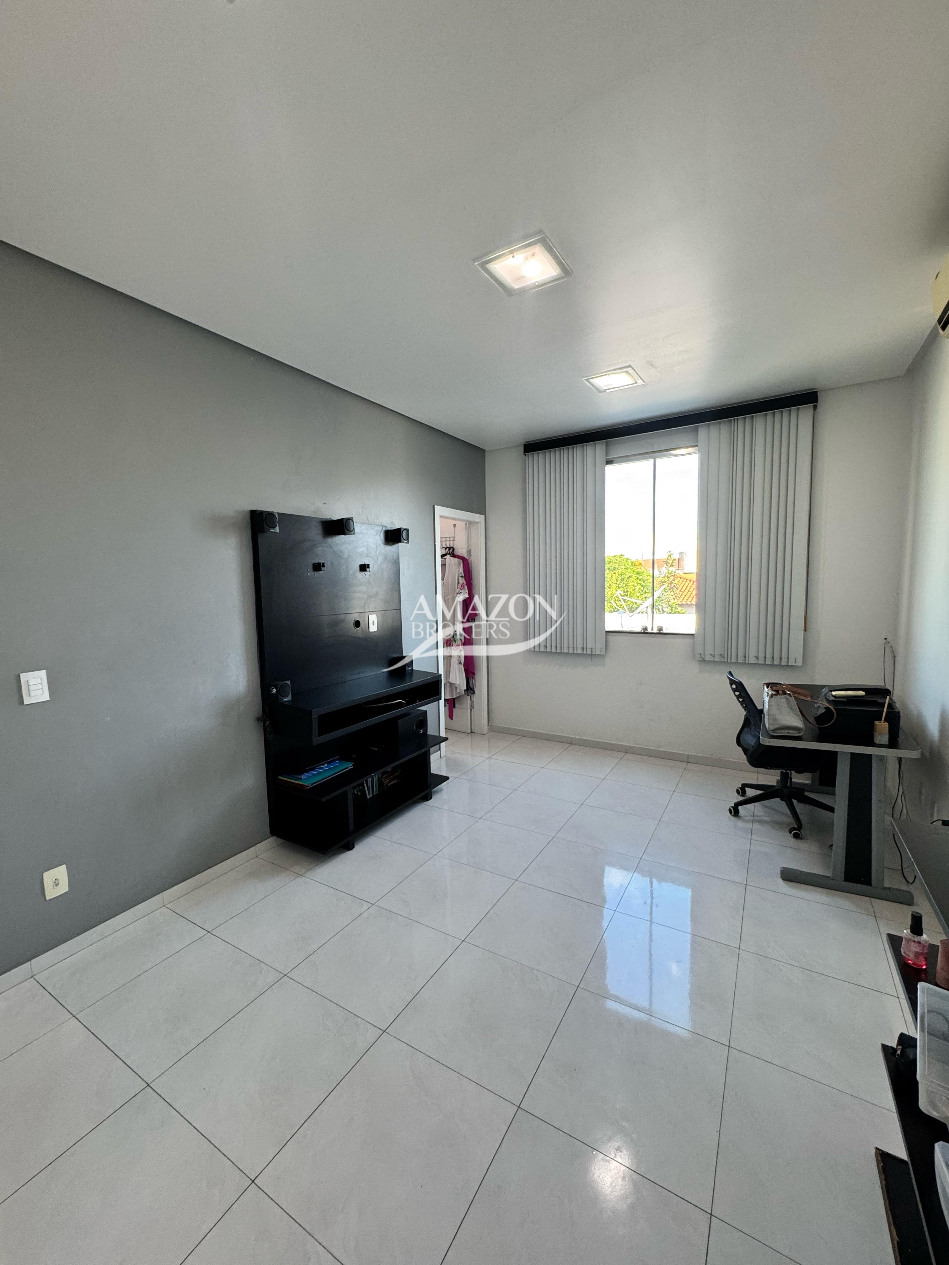 SHIZEN I RESIDENCIAL, PARQUE 10 – CASA DUPLEX 260 m2 – DISPONÍVEL PARA VENDA