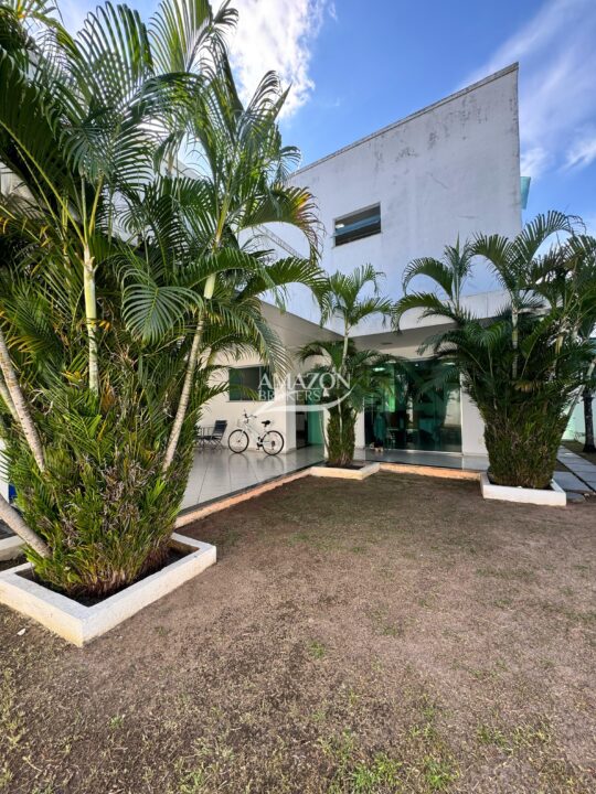 SHIZEN I RESIDENCIAL, PARQUE 10 – CASA DUPLEX 260 m2 – DISPONÍVEL PARA VENDA