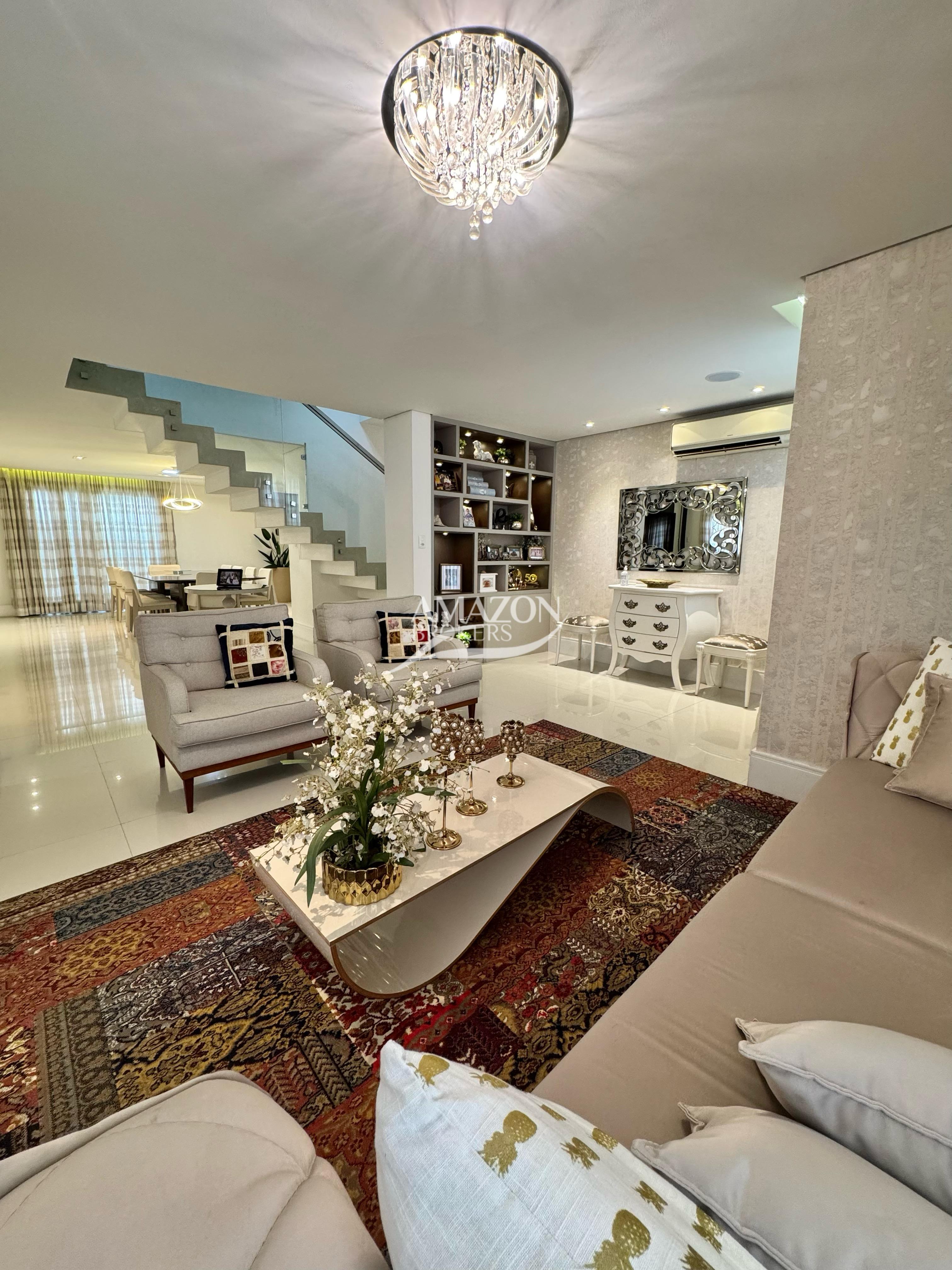 ATLANTIS CONDOMÍNIO, PARQUE 10 – CASA DUPLEX 385m2 – DISPONÍVEL PARA VENDA