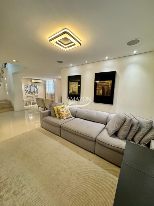 ATLANTIS CONDOMÍNIO, PARQUE 10 – CASA DUPLEX 385m2 – DISPONÍVEL PARA VENDA