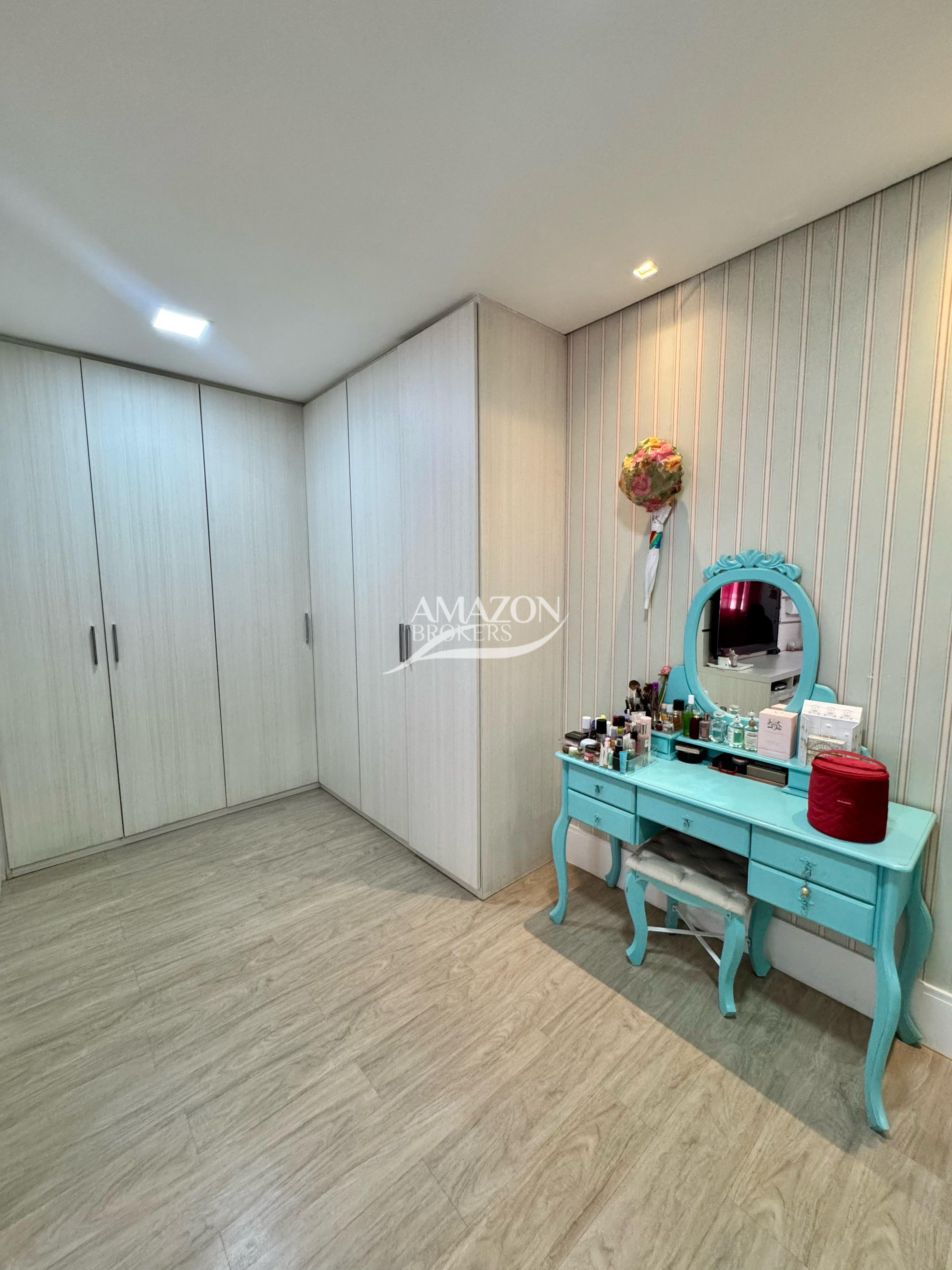ATLANTIS CONDOMÍNIO, PARQUE 10 – CASA DUPLEX 385m2 – DISPONÍVEL PARA VENDA