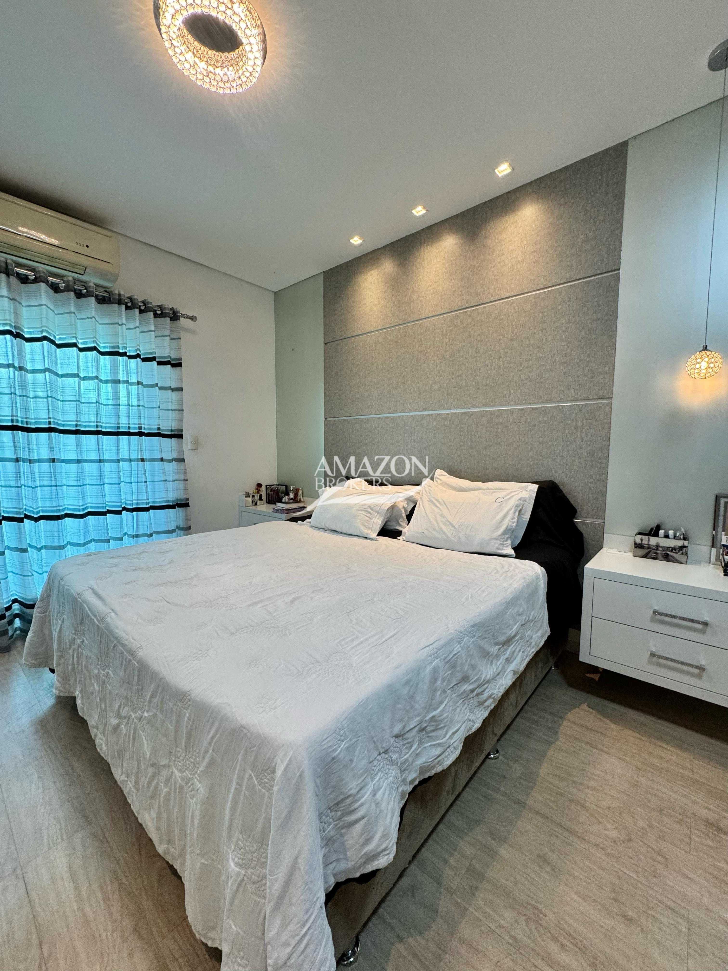 ATLANTIS CONDOMÍNIO, PARQUE 10 – CASA DUPLEX 385m2 – DISPONÍVEL PARA VENDA