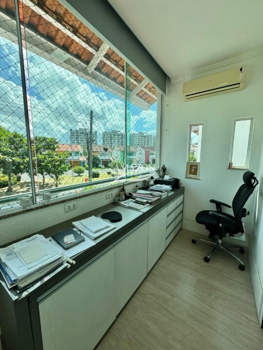 ATLANTIS CONDOMÍNIO, PARQUE 10 – CASA DUPLEX 385m2 – DISPONÍVEL PARA VENDA