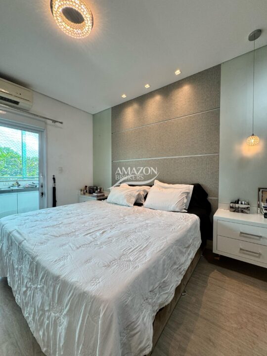 ATLANTIS CONDOMÍNIO, PARQUE 10 – CASA DUPLEX 385m2 – DISPONÍVEL PARA VENDA