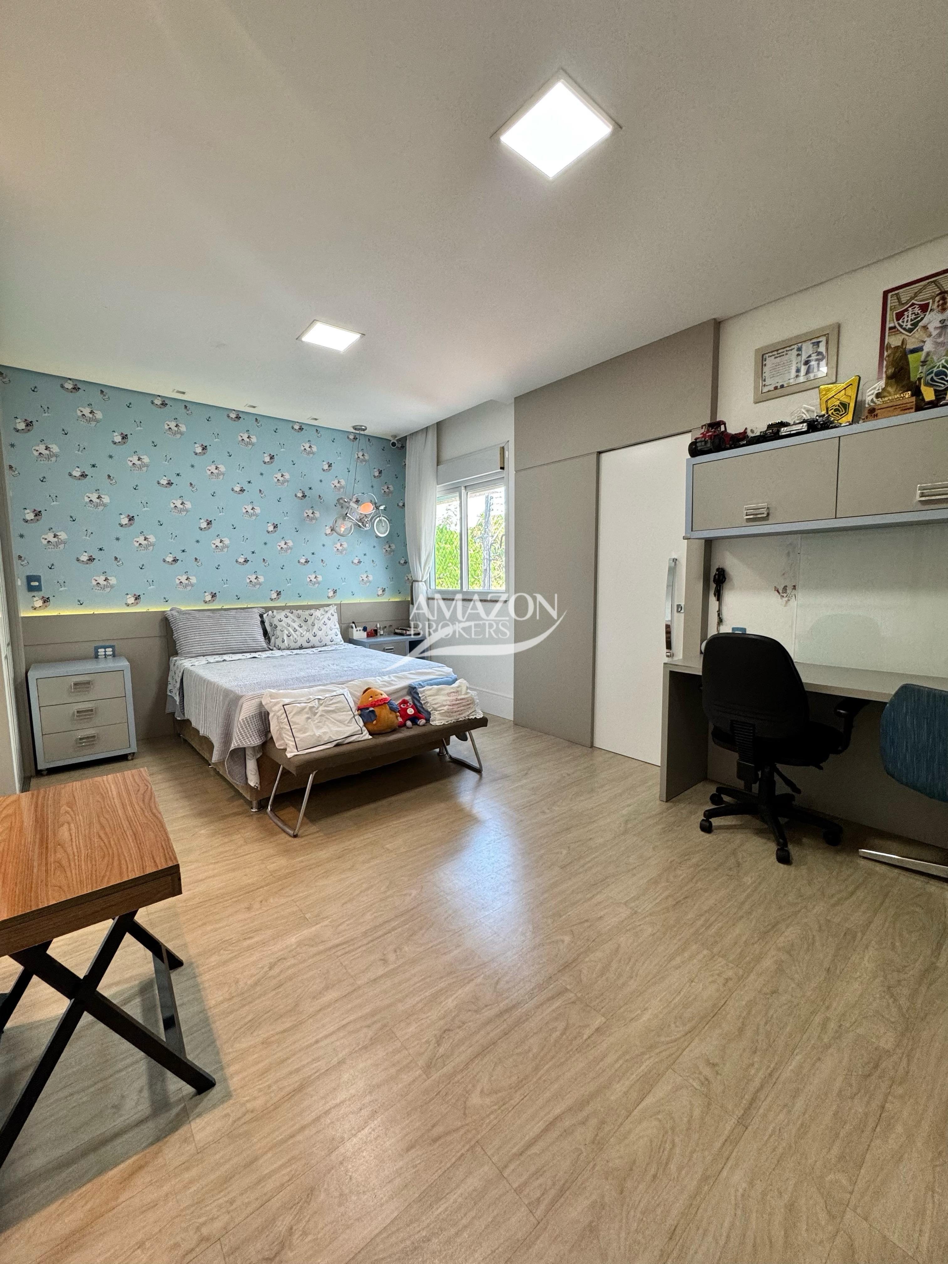 ATLANTIS CONDOMÍNIO, PARQUE 10 – CASA DUPLEX 385m2 – DISPONÍVEL PARA VENDA