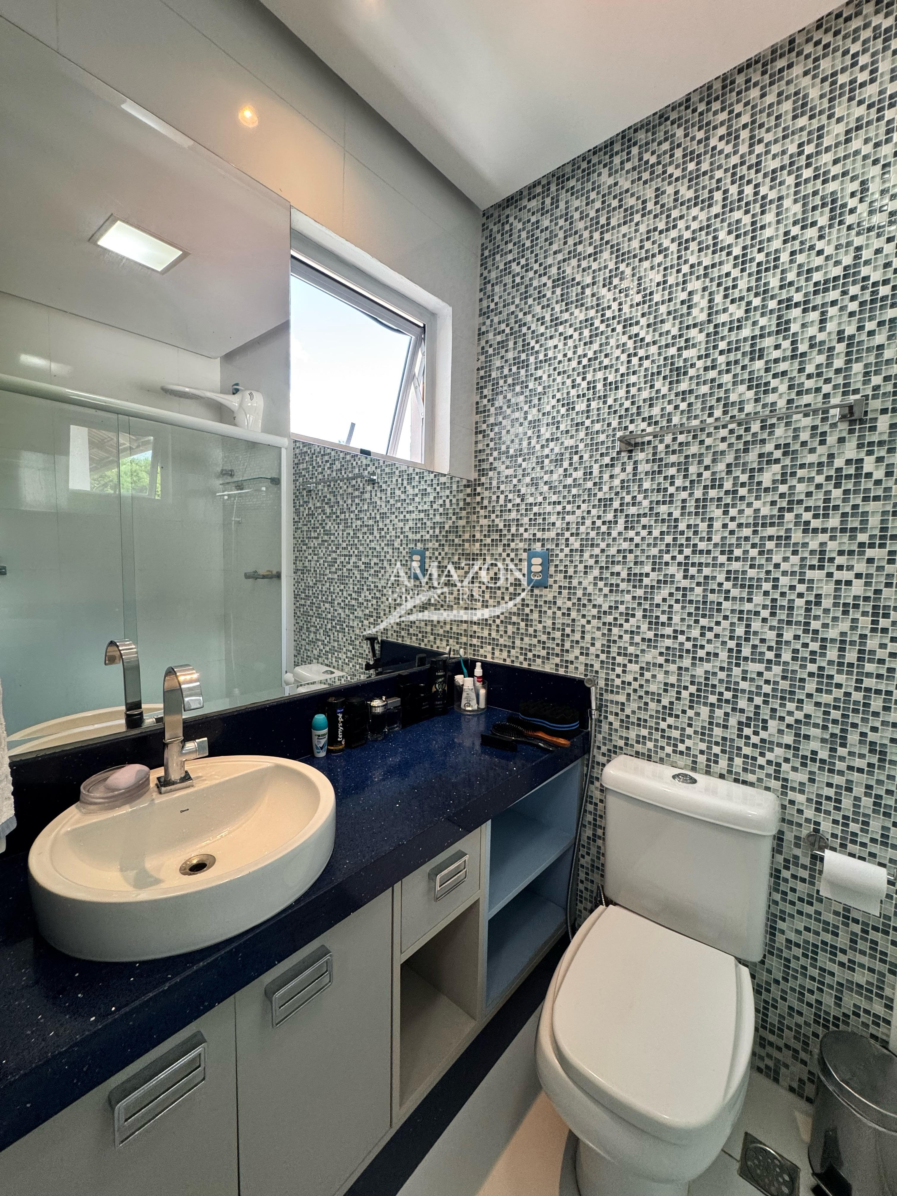 ATLANTIS CONDOMÍNIO, PARQUE 10 – CASA DUPLEX 385m2 – DISPONÍVEL PARA VENDA